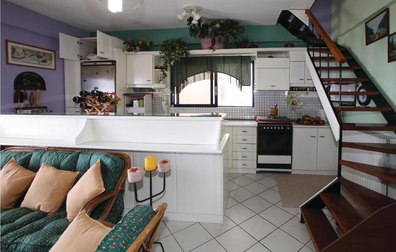 2 Bedroom Stunning Apartment In Keratea Vromopousi Екстериор снимка
